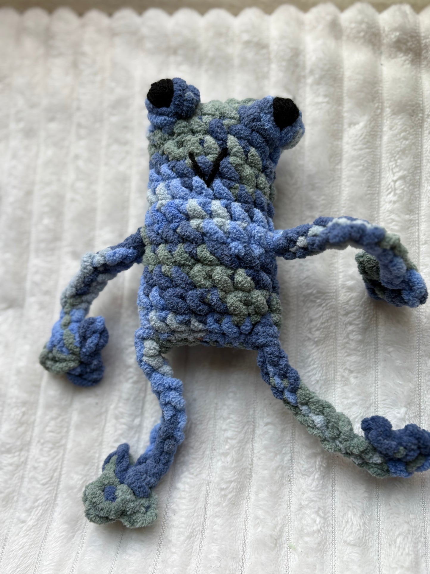 Leggy Froggy (embroidered eyes)